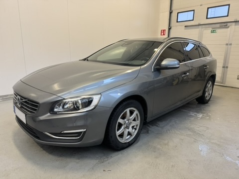 Volvo V60 lasien tummennus